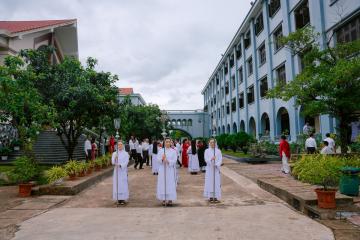 Chùm Hình ảnh số 6: Thánh lễ Tạ ơn, Nghi thức Khấn Dòng và mừng Ngân khánh Khấn Dòng năm 2026 (6)
