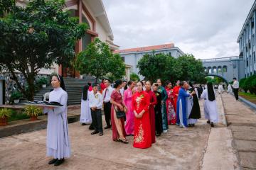 Chùm Hình ảnh số 6: Thánh lễ Tạ ơn, Nghi thức Khấn Dòng và mừng Ngân khánh Khấn Dòng năm 2026 (6)