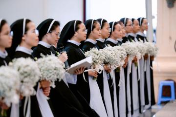 Chùm Hình ảnh số 6: Thánh lễ Tạ ơn, Nghi thức Khấn Dòng và mừng Ngân khánh Khấn Dòng năm 2026 (6)