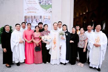 Chùm Hình ảnh số 6: Thánh lễ Tạ ơn, Nghi thức Khấn Dòng và mừng Ngân khánh Khấn Dòng năm 2026 (6)