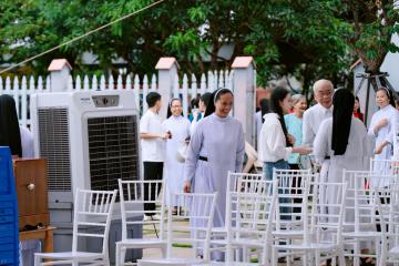 Chùm Hình ảnh số 7: Thánh lễ Tạ ơn, Nghi thức Khấn Dòng và mừng Ngân khánh Khấn Dòng năm 2026 (7)