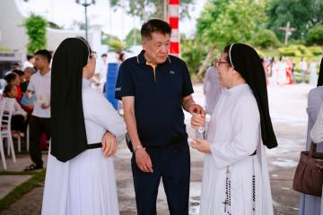Chùm Hình ảnh số 7: Thánh lễ Tạ ơn, Nghi thức Khấn Dòng và mừng Ngân khánh Khấn Dòng năm 2026 (7)