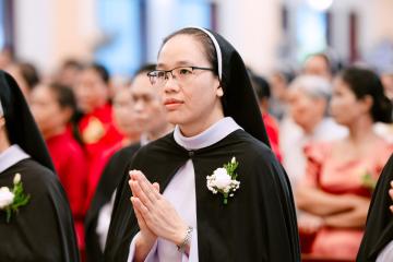 Chùm Hình ảnh số 7: Thánh lễ Tạ ơn, Nghi thức Khấn Dòng và mừng Ngân khánh Khấn Dòng năm 2026 (7)