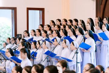Chùm Hình ảnh số 7: Thánh lễ Tạ ơn, Nghi thức Khấn Dòng và mừng Ngân khánh Khấn Dòng năm 2026 (7)