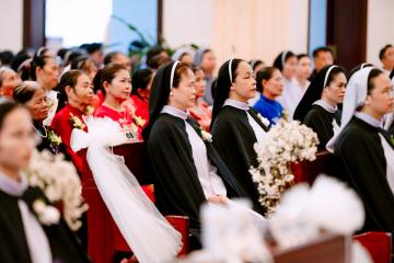 Chùm Hình ảnh số 7: Thánh lễ Tạ ơn, Nghi thức Khấn Dòng và mừng Ngân khánh Khấn Dòng năm 2026 (7)