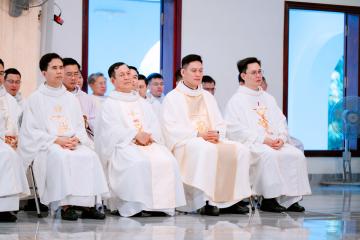 Chùm Hình ảnh số 7: Thánh lễ Tạ ơn, Nghi thức Khấn Dòng và mừng Ngân khánh Khấn Dòng năm 2026 (7)