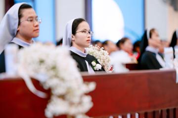 Chùm Hình ảnh số 7: Thánh lễ Tạ ơn, Nghi thức Khấn Dòng và mừng Ngân khánh Khấn Dòng năm 2026 (7)