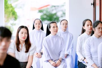 Chùm Hình ảnh số 7: Thánh lễ Tạ ơn, Nghi thức Khấn Dòng và mừng Ngân khánh Khấn Dòng năm 2026 (7)