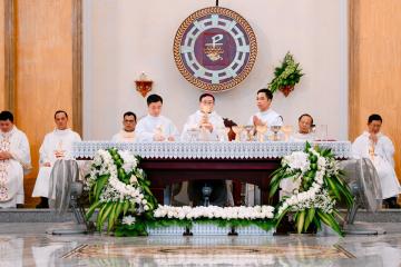 Chùm Hình ảnh số 7: Thánh lễ Tạ ơn, Nghi thức Khấn Dòng và mừng Ngân khánh Khấn Dòng năm 2026 (7)