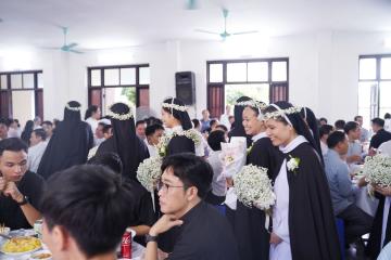 Chùm Hình ảnh số 8: Thánh lễ Tạ ơn, Nghi thức Khấn Dòng và mừng Ngân khánh Khấn Dòng năm 2026 (8)