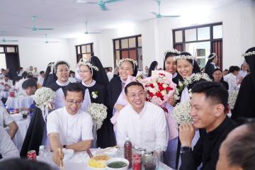 Chùm Hình ảnh số 8: Thánh lễ Tạ ơn, Nghi thức Khấn Dòng và mừng Ngân khánh Khấn Dòng năm 2026 (8)
