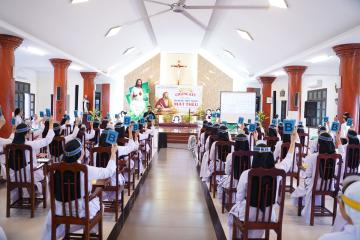 Hình ảnh 1: Cuộc thi Chung kết Tìm hiểu Tin mừng Mát thêu