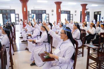 Hình ảnh 1: Cuộc thi Chung kết Tìm hiểu Tin mừng Mát thêu