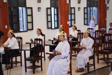 Hình ảnh 1: Cuộc thi Chung kết Tìm hiểu Tin mừng Mát thêu