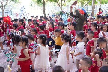Hình ảnh: Các con Mầm Non Bình Minh vui Tết Trung Thu năm 2026